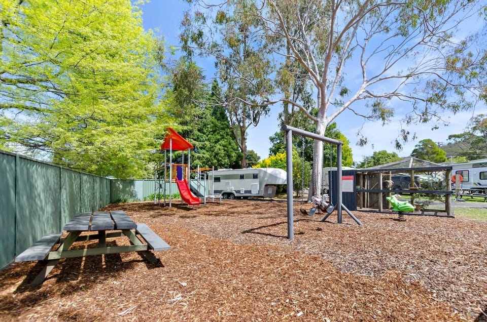 Children play ground, Area and facilities