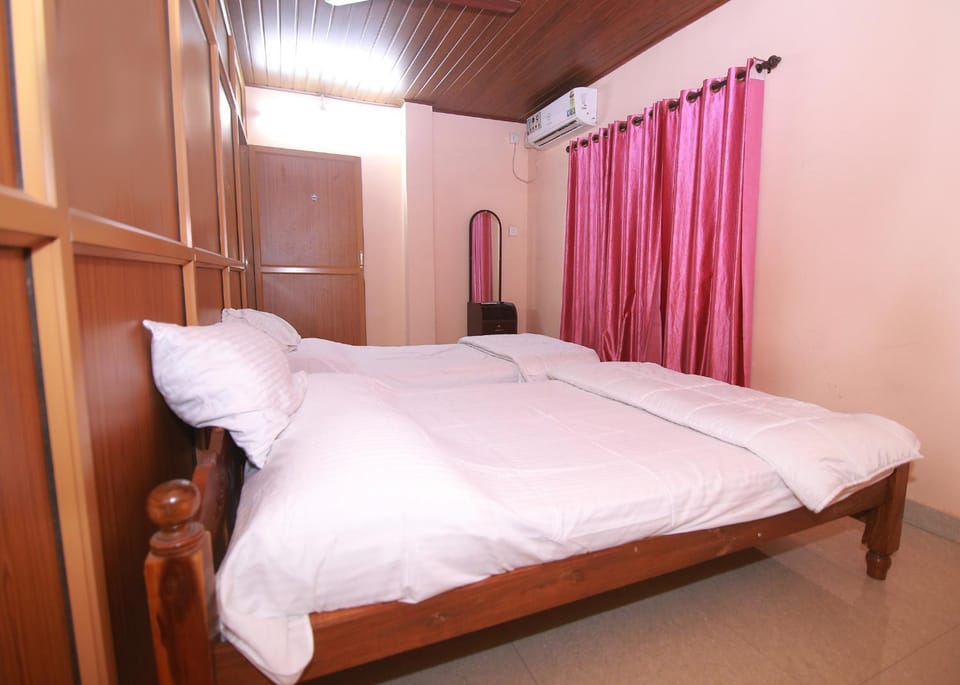 Edasseriathu Homestays Tiruvalla Vacation rental in Kerala
