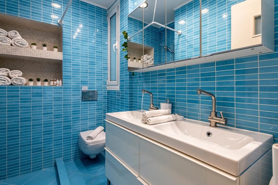 Toilet, Bathroom