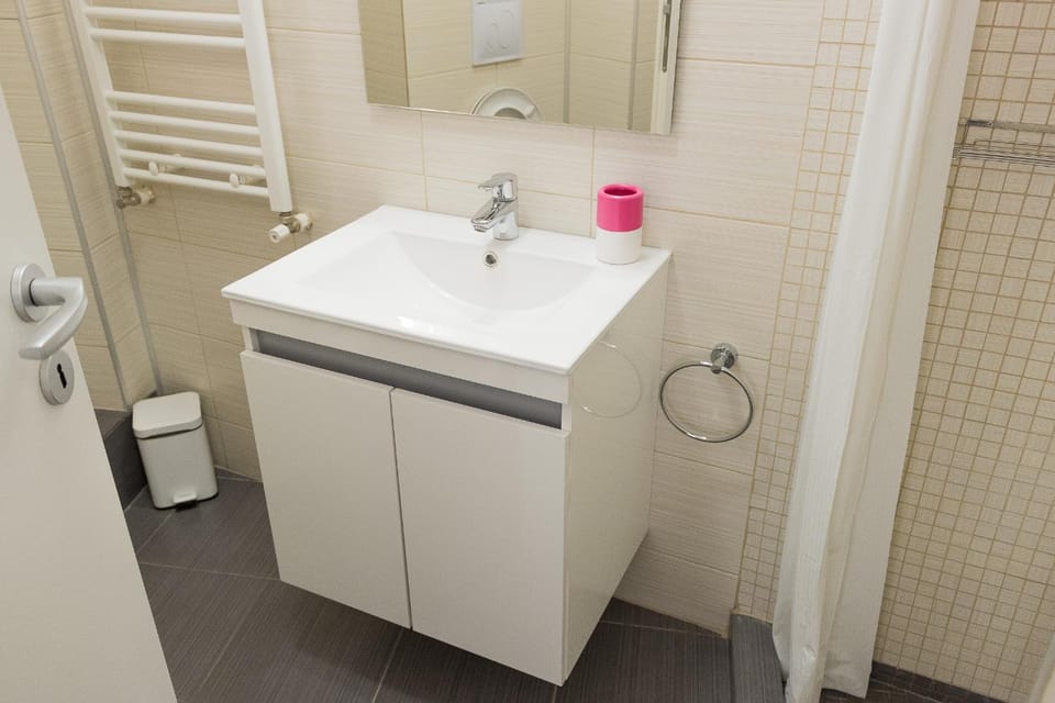 Bathroom, Other, On site, Area and facilities