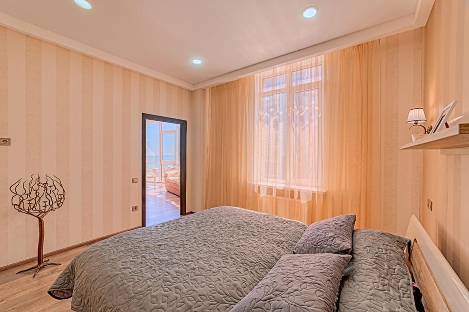 View (from property/room), Bedroom, City view, Landmark view, Sea view, bunk bed