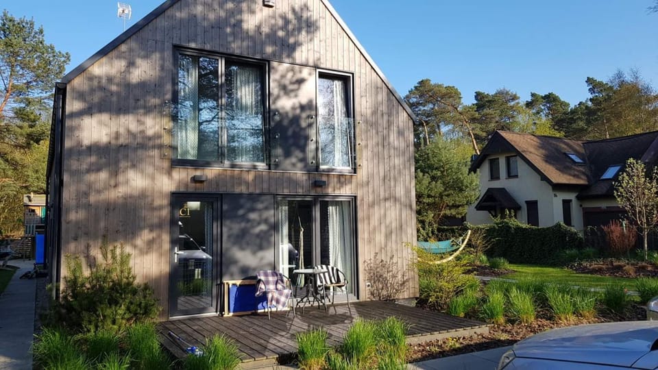 Facade/entrance, Spring, BBQ facilities, Garden, Seating area, Floor plan, Sunset