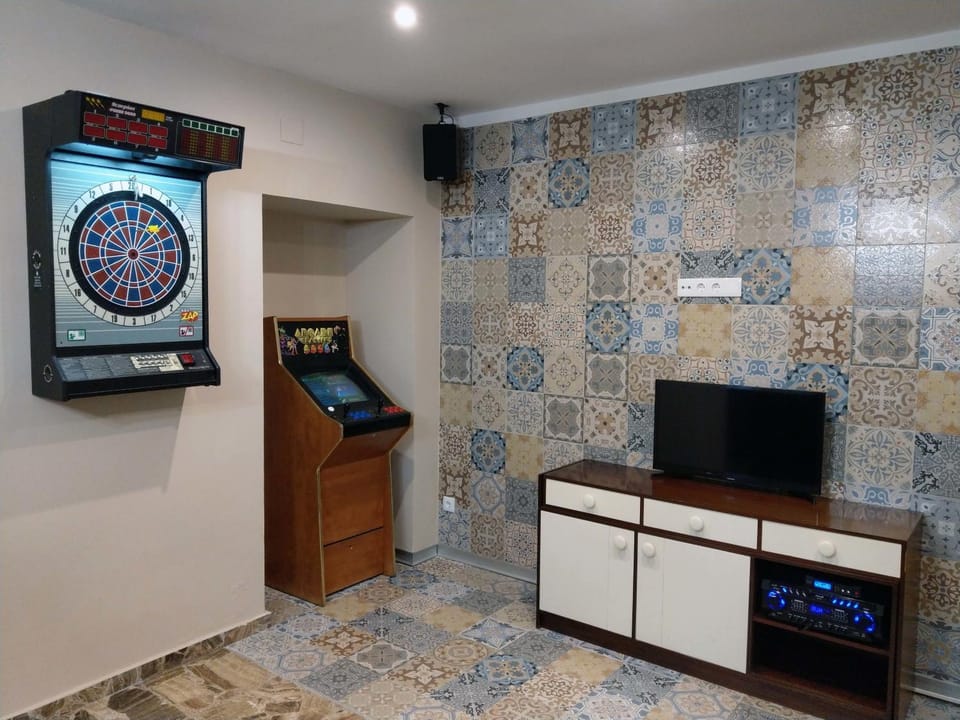 Communal lounge/ TV room, Game Room
