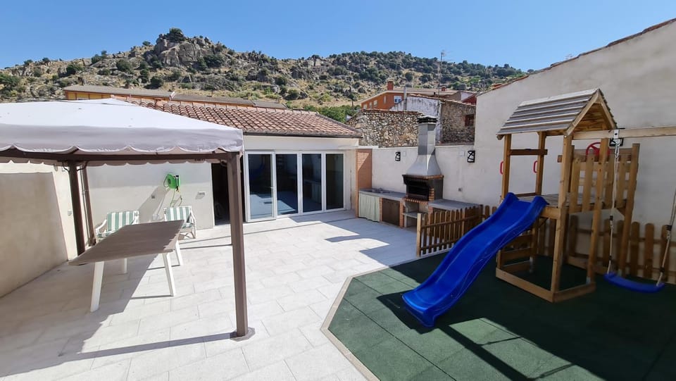 Inner courtyard view