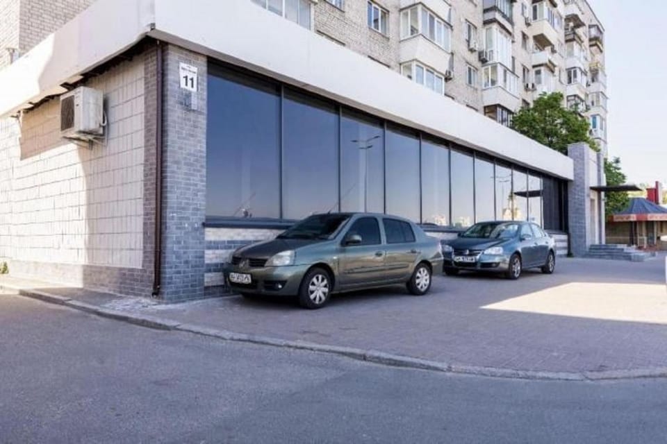 Property building, Day, Parking