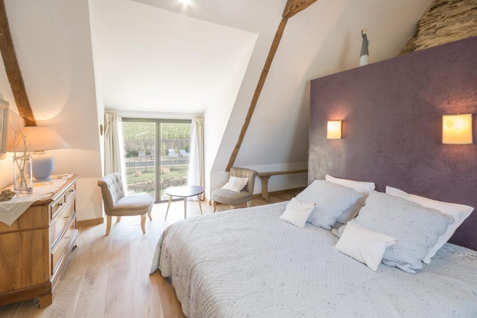 Bedroom, Internal: Not applicable to any particular room