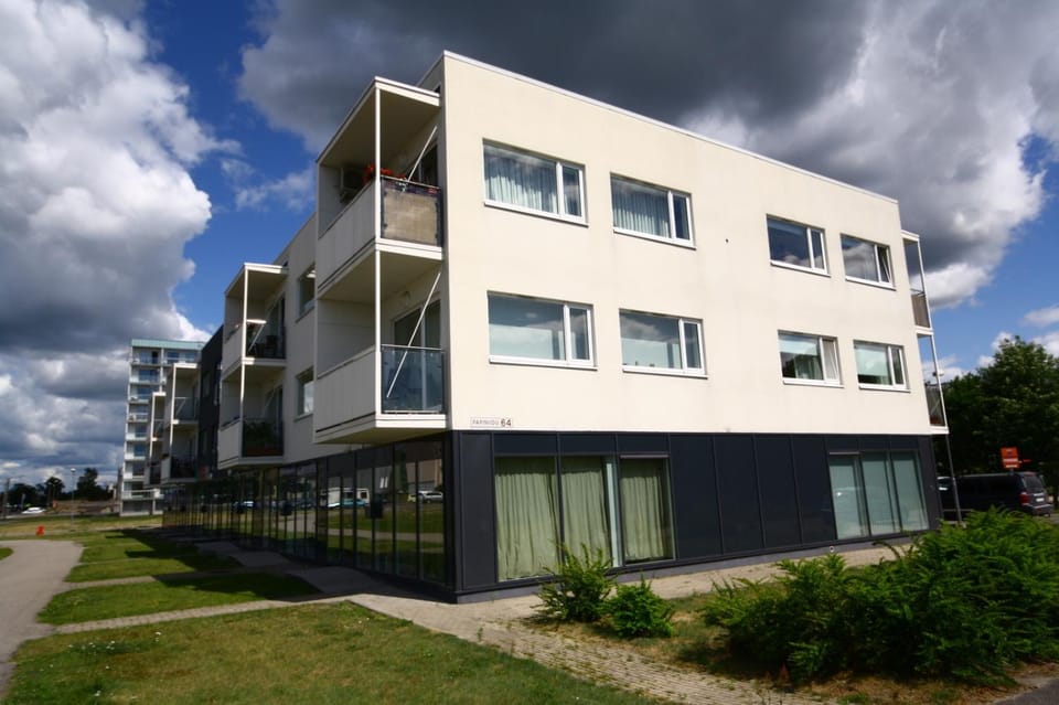 Property building, Facade/entrance, Beach