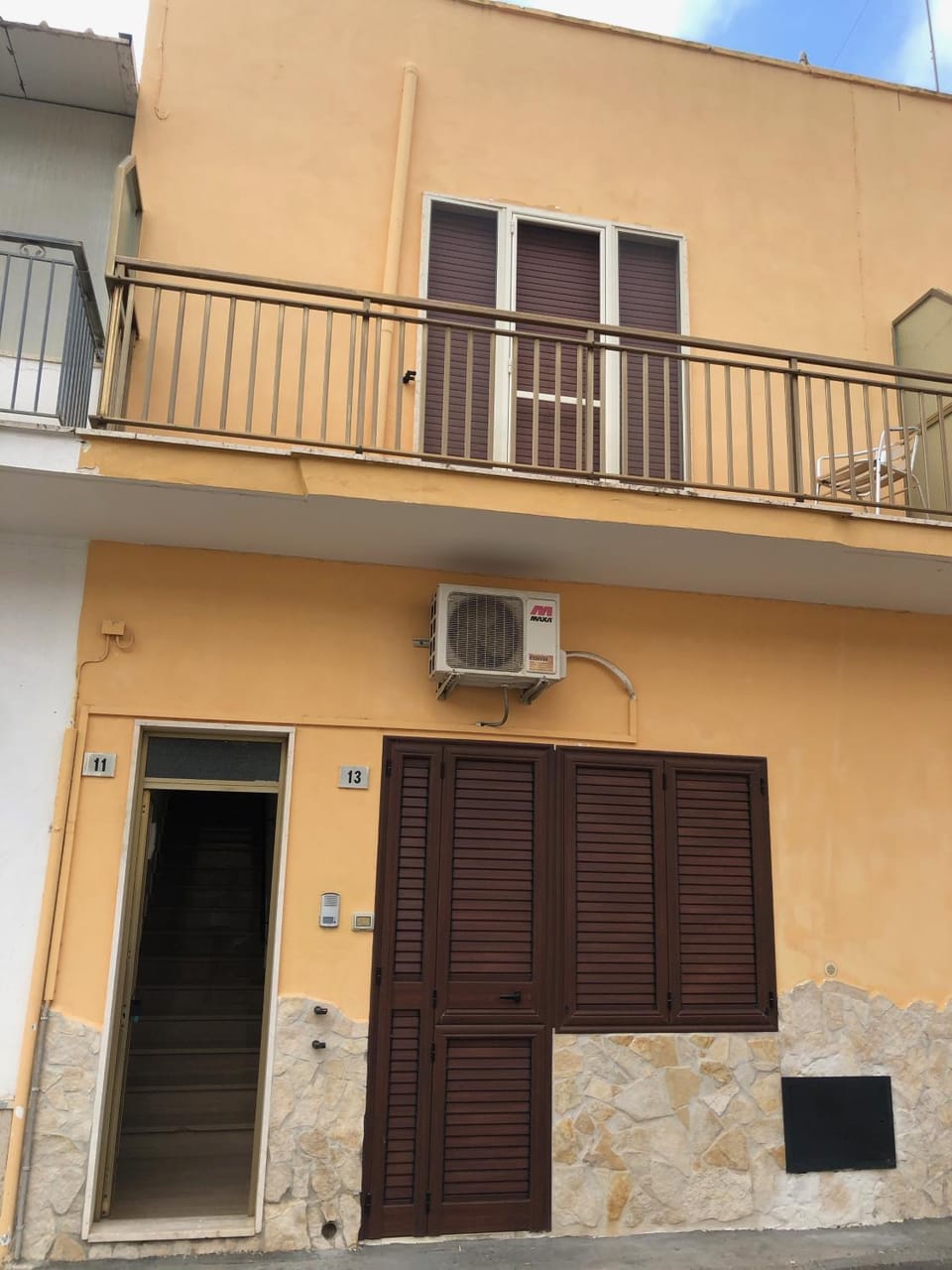 Facade/entrance