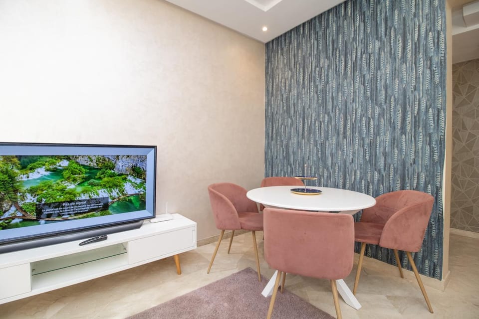 Luxe & sérénité près de l Aireport Mohamed 5, votre Havre de Paix Apartment in Casablanca-Settat