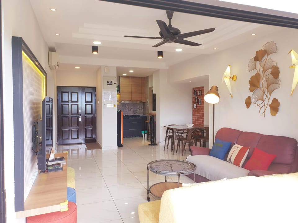 TV and multimedia, Kitchen or kitchenette, Living room, Dining area
