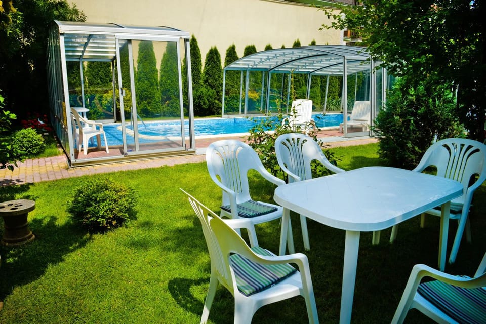 Garden, Swimming pool