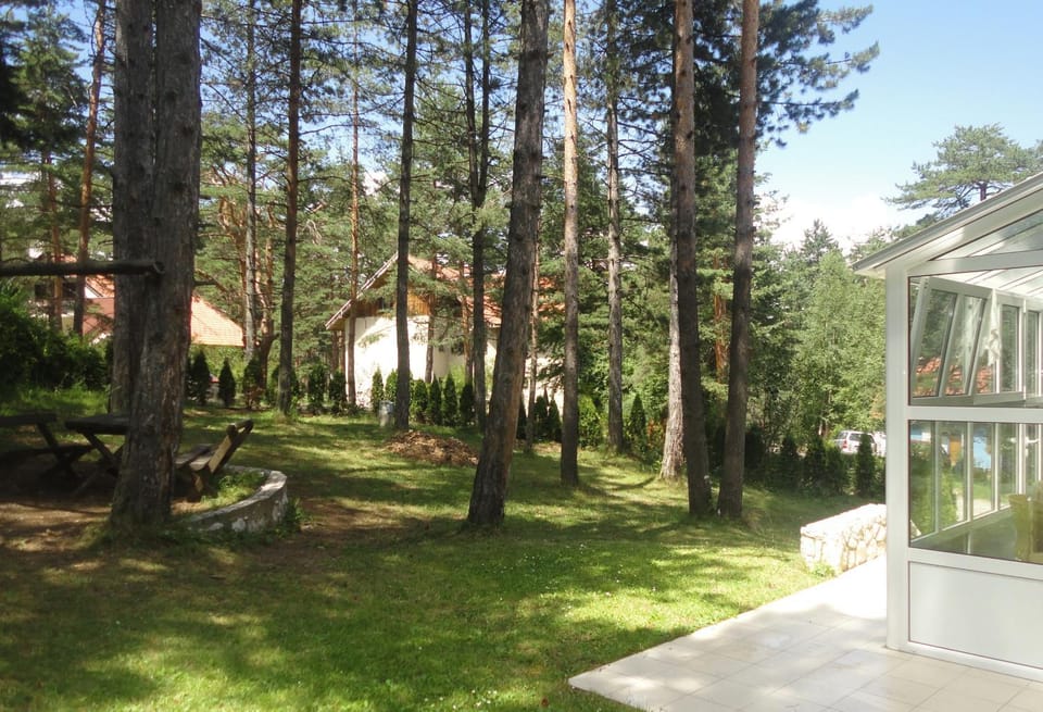 Nearby landmark, Neighbourhood, Natural landscape, Children play ground
