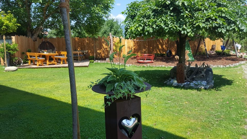 Garden, Garden view