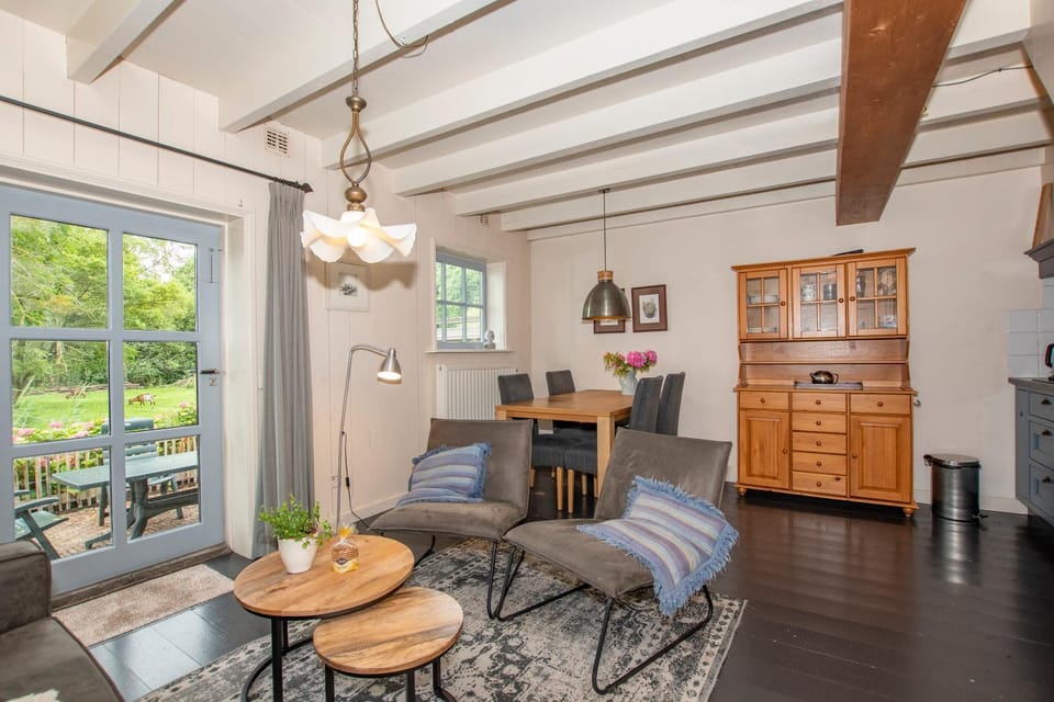 Living room, Dining area, kitchen