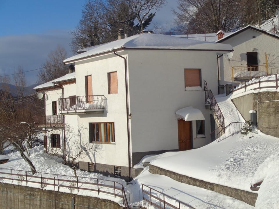 Property building, Winter