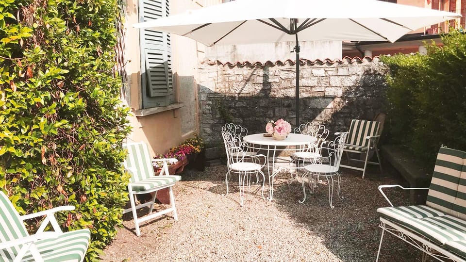Facade/entrance, Garden
