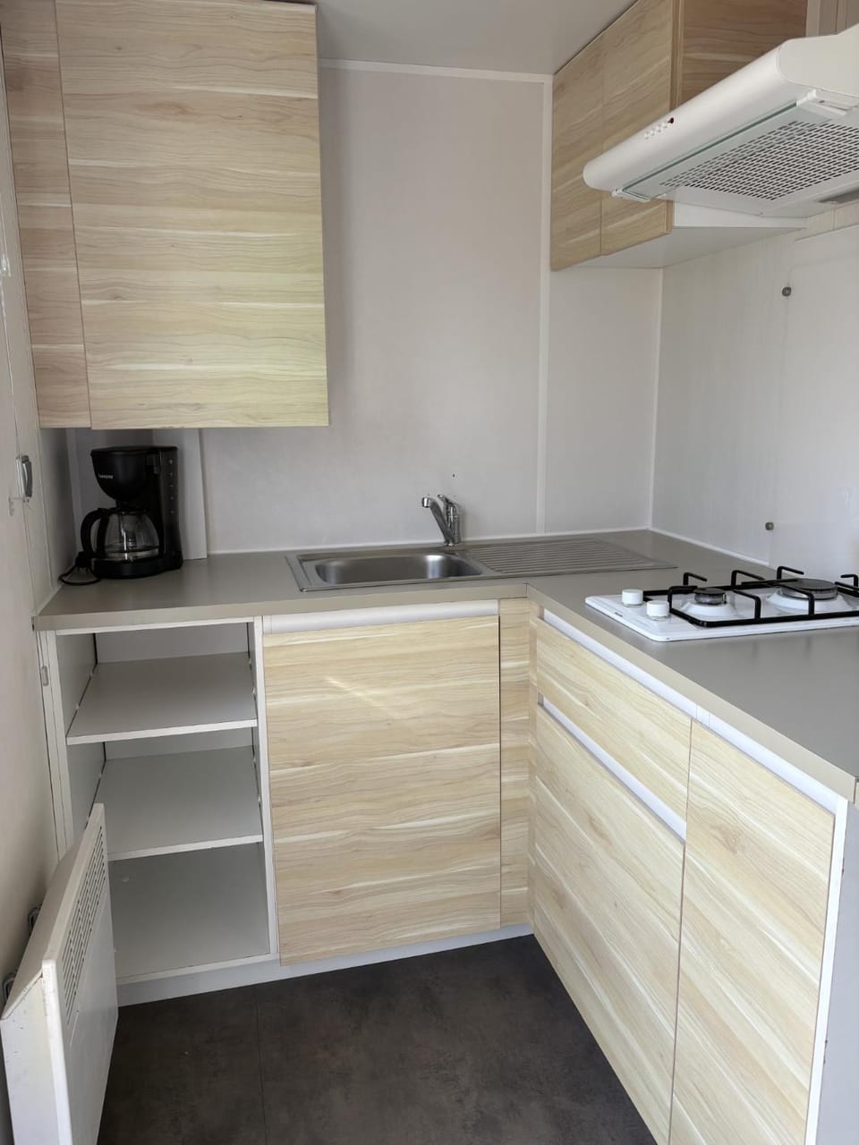 Kitchen or kitchenette, pet friendly, stove