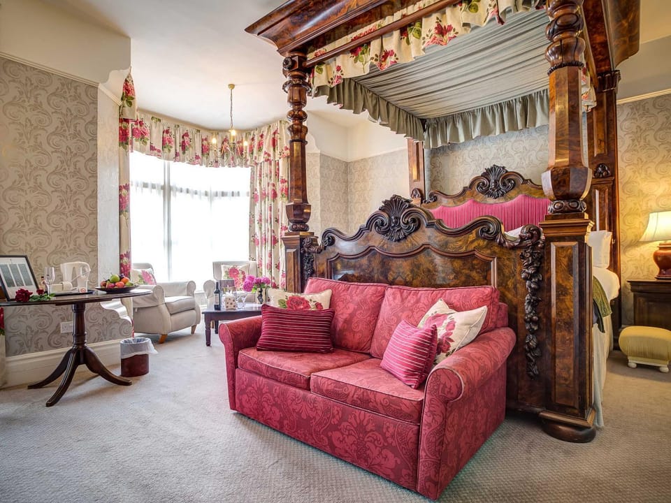 Seating area, Bedroom