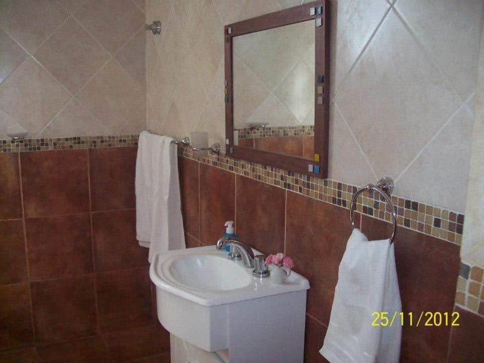 Posada De Mar Siguiendo La Luna Bed and Breakfast in Buenos Aires Province