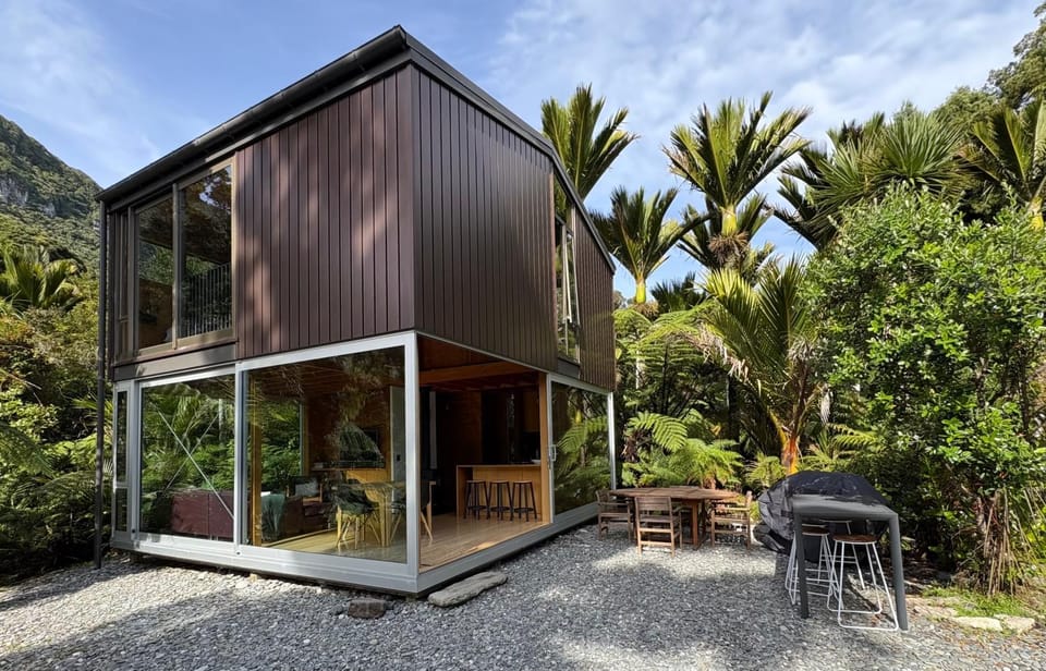 Punakaiki Forest Retreat House in West Coast