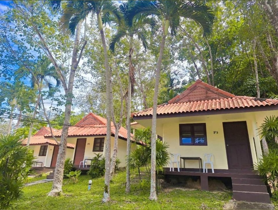 Koh Mook Rubber Tree Bungalows Resort in Thailand