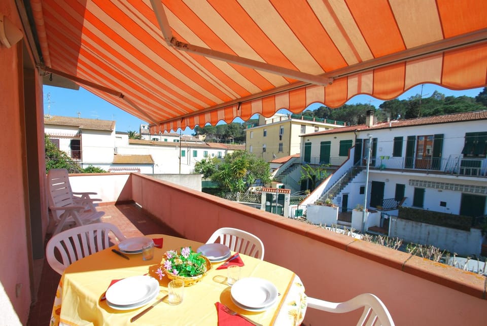 Property building, Balcony/Terrace