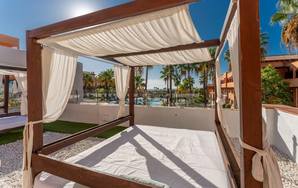 Natural landscape, Solarium, View (from property/room), Pool view, Swimming pool, sunbed