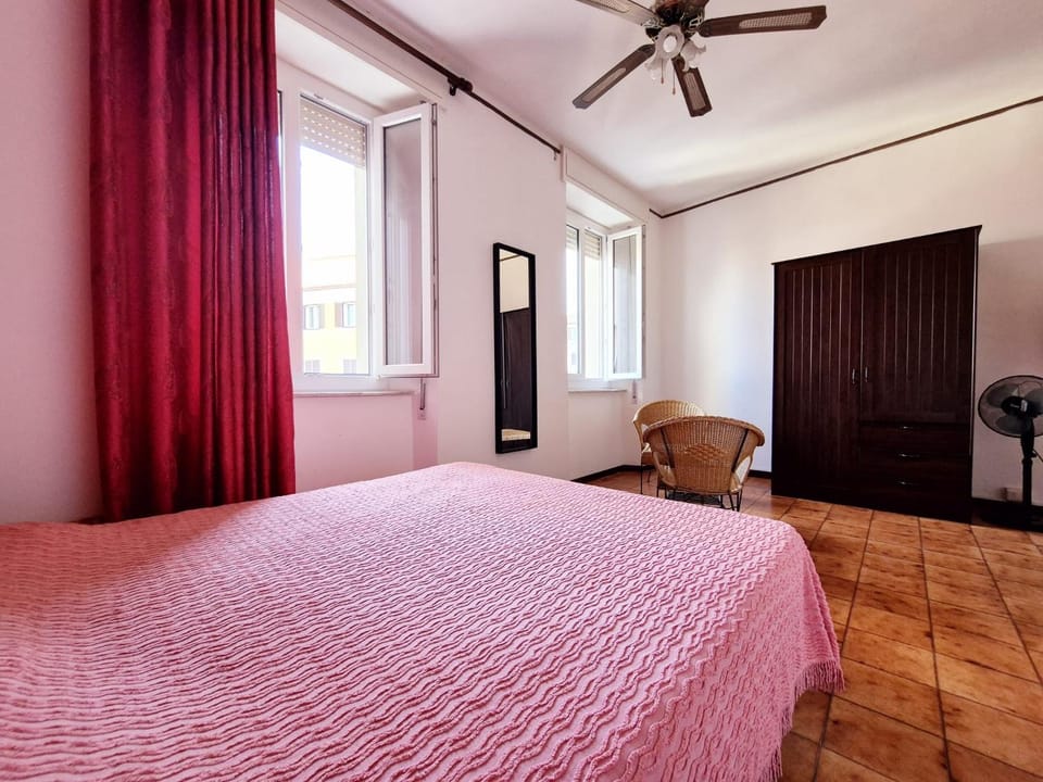 Bedroom, wardrobe