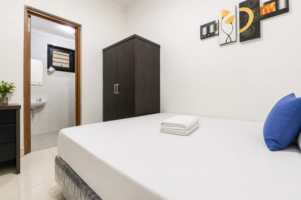 Cozy Residence Muwardi Bed and Breakfast in Jakarta