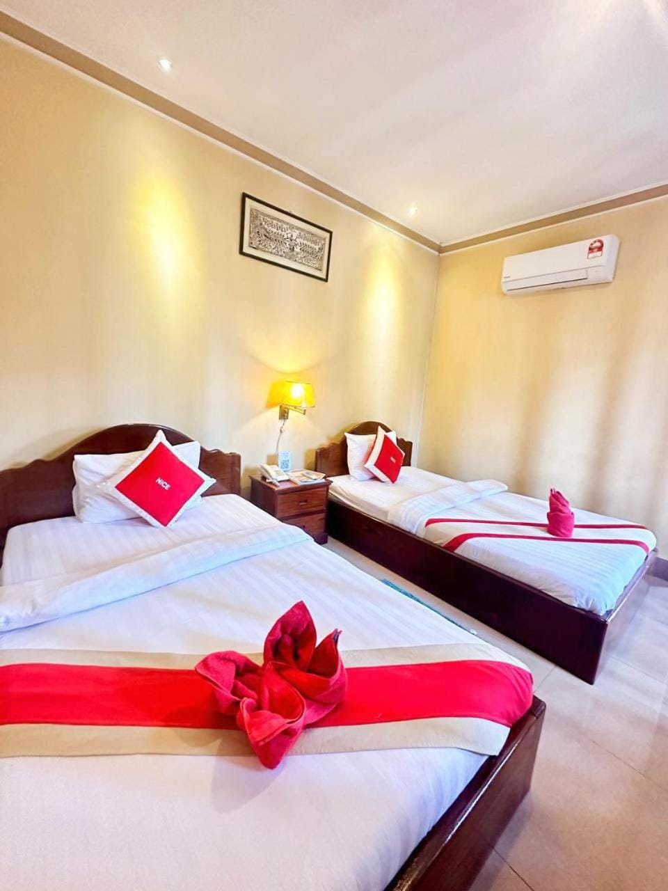 Bed, Bedroom, air conditioner