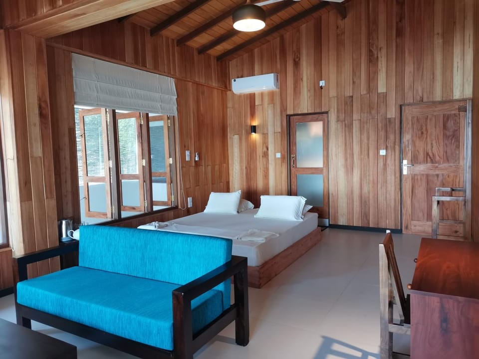 Living room, Photo of the whole room, Seating area