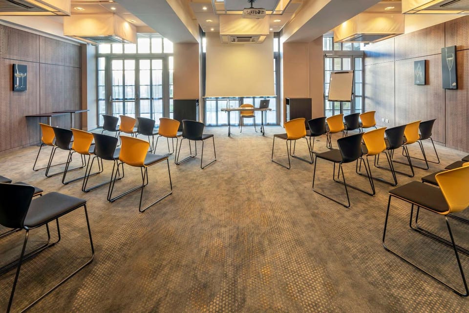 Meeting/conference room
