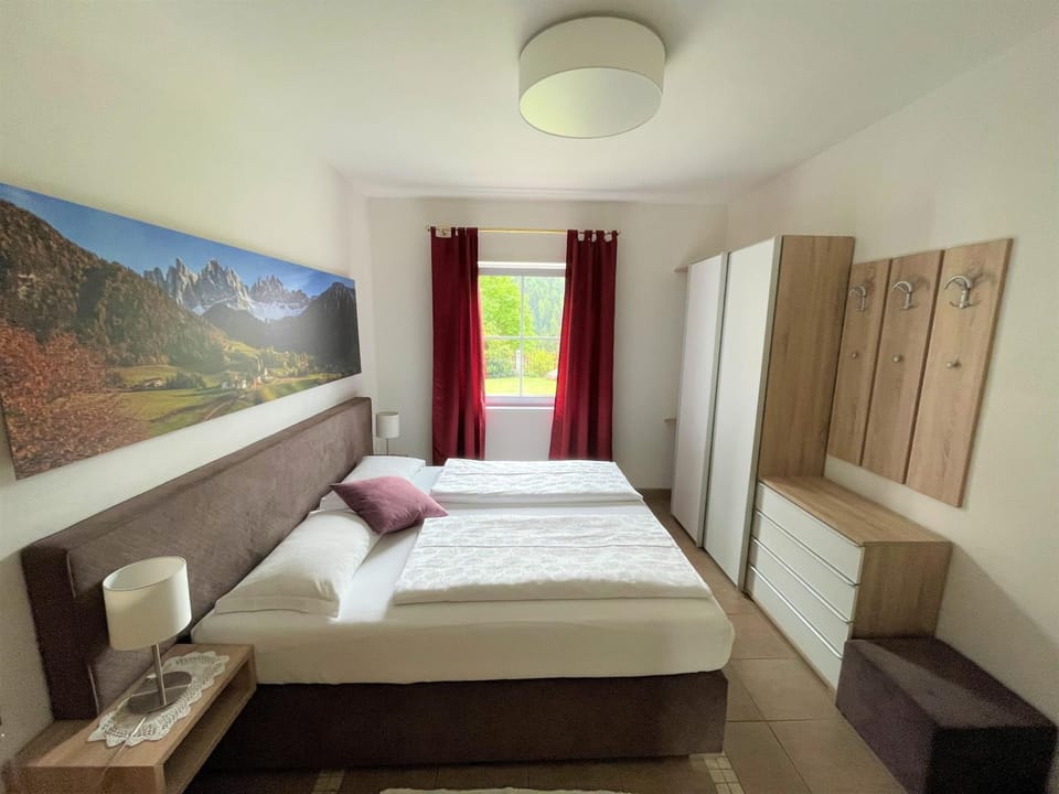 Bedroom, Garden view