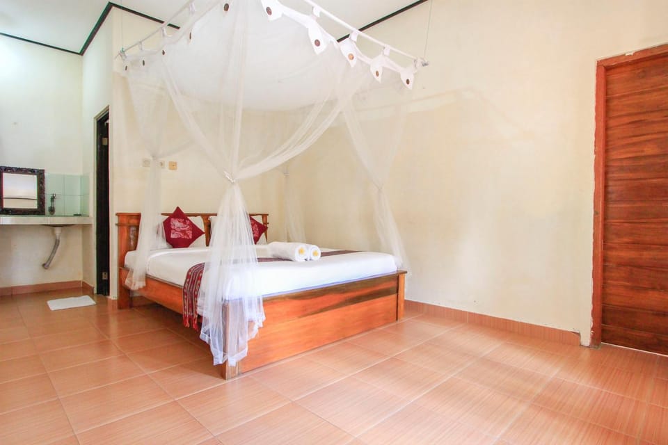 Bathroom, Bedroom