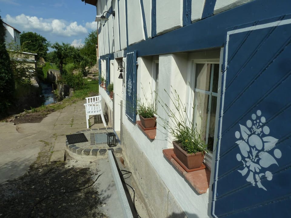 Facade/entrance