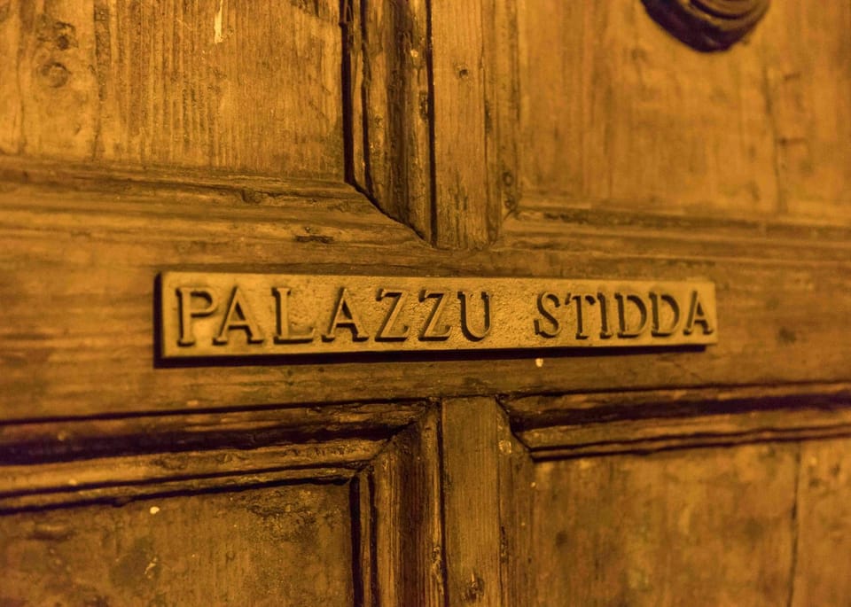 Facade/entrance, Logo/Certificate/Sign