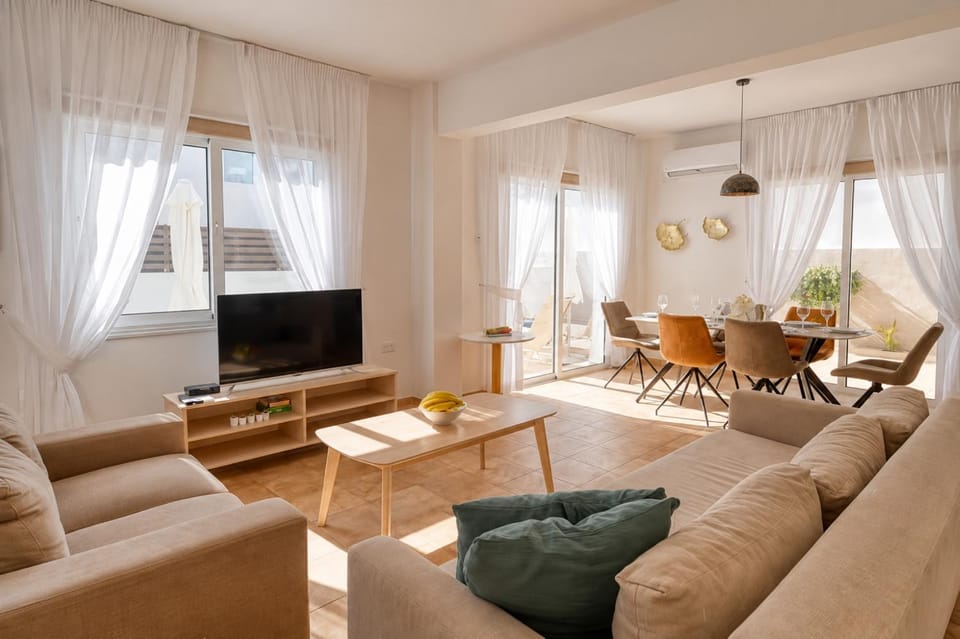 Living room, Diving