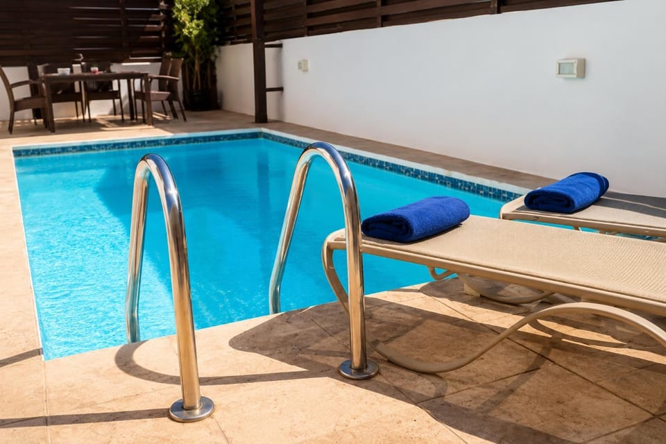 Property building, Swimming pool