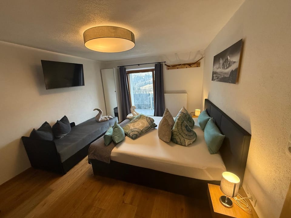 Haus Berghof Bed and Breakfast in Tyrol