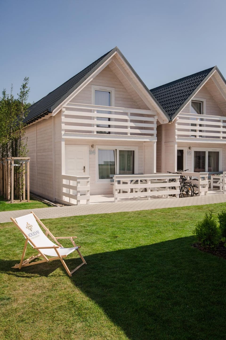 Property building, Natural landscape, sunbed