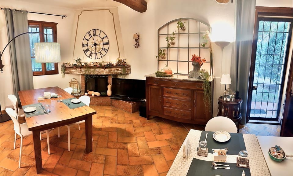 Living room, Breakfast