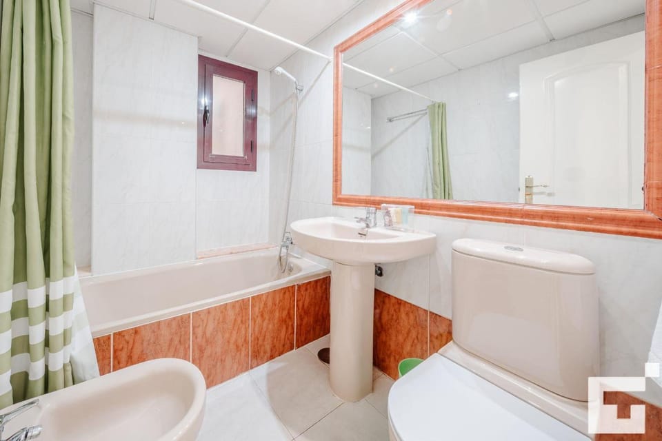 Bathroom, Bath