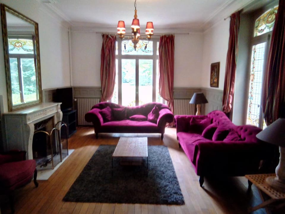 Living room, Seating area