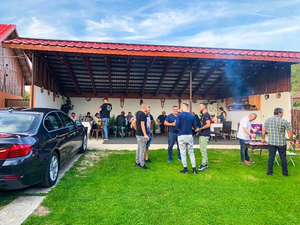 Garden, group of guests