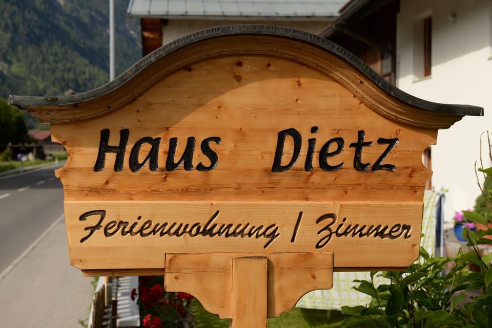 Logo/Certificate/Sign