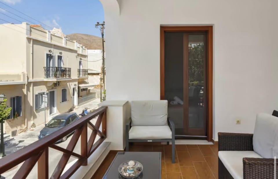 Voula House in Decentralized Administration of the Aegean