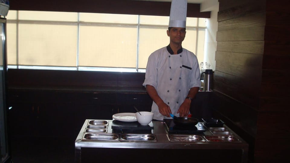 Staff, Restaurant/places to eat