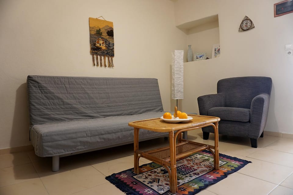 Living room, Decorative detail, Decorative detail, Seating area, On site