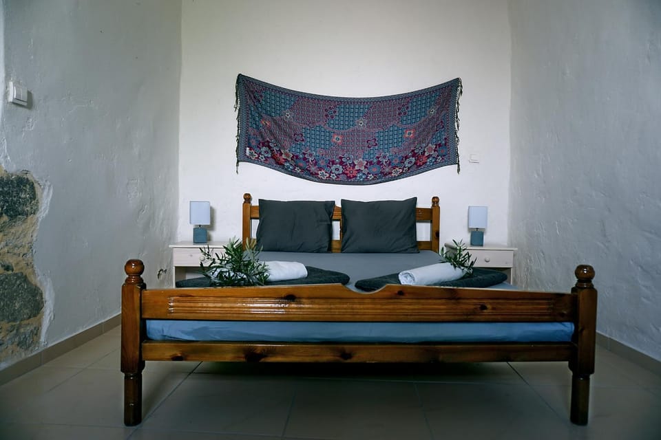 Bed, Photo of the whole room, Bedroom, On site