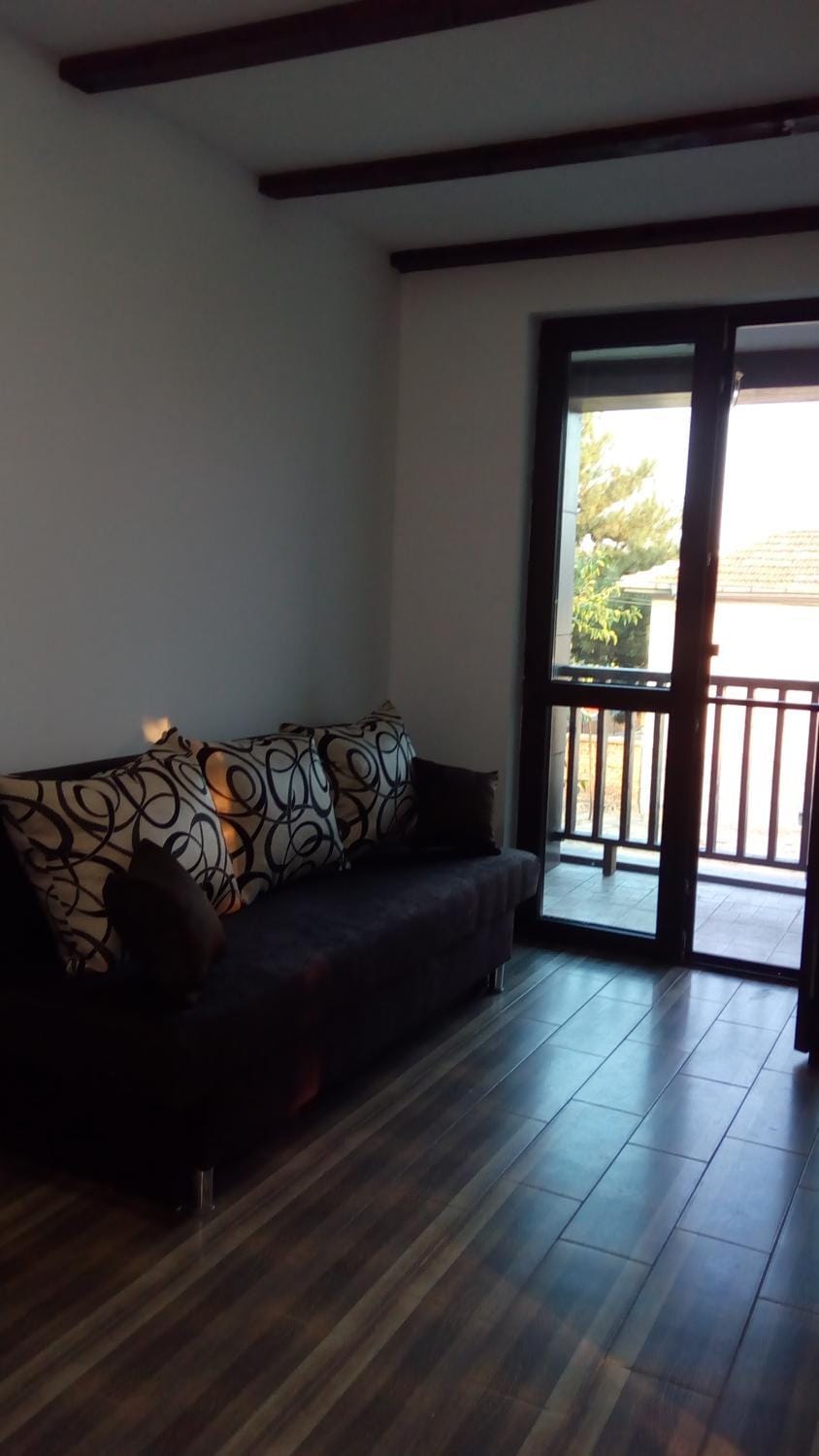 Bed, Living room